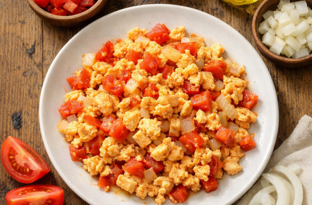 Huevos revueltos a la chilena