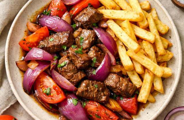 Lomo saltado